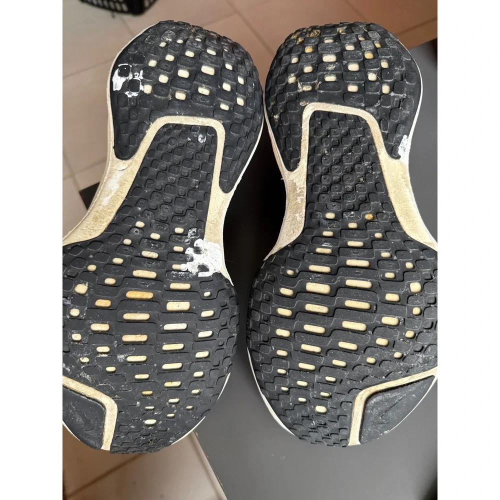 Nike Invincible Run 3 Womens 10 Black White ZoomX Running Shoes DR2660-001
